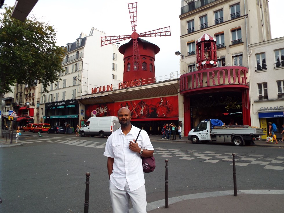 The Moulin Rouge, located at base of Montmartre, hosts cheesy Vegas type shows for 185 euro pp.  We opted for pics out front and Toulouse Lautrec paintings at the Musee D'Orsay.